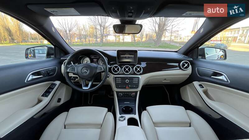 Внедорожник / Кроссовер Mercedes-Benz GLA-Class 2016 в Николаеве