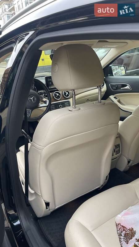 Позашляховик / Кросовер Mercedes-Benz GLA-Class 2016 в Києві