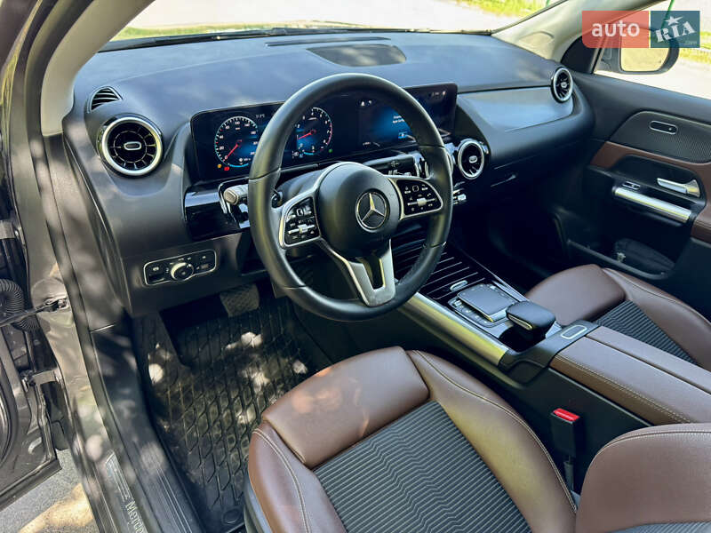 Позашляховик / Кросовер Mercedes-Benz GLA-Class 2021 в Києві