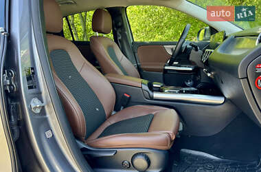 Внедорожник / Кроссовер Mercedes-Benz GLA-Class 2021 в 