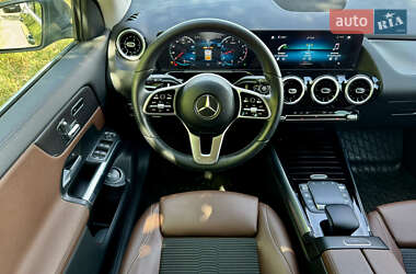 Внедорожник / Кроссовер Mercedes-Benz GLA-Class 2021 в 