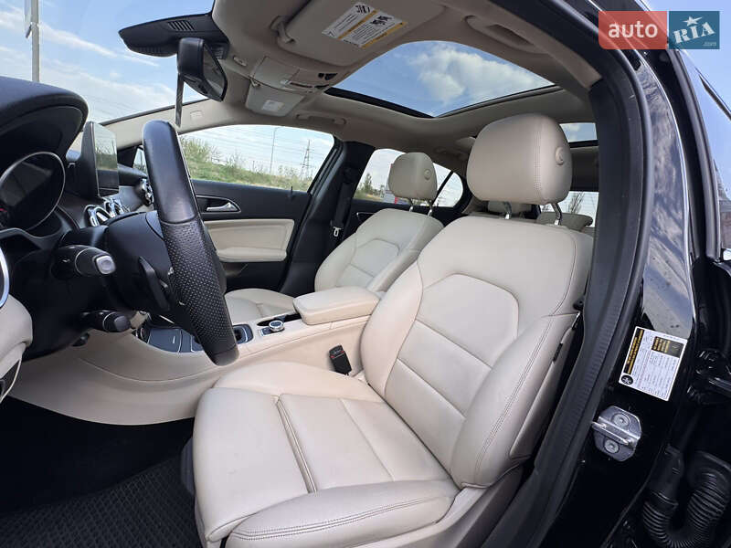 Внедорожник / Кроссовер Mercedes-Benz GLA-Class 2018 в Харькове