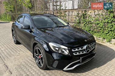 Внедорожник / Кроссовер Mercedes-Benz GLA-Class 2017 в Киеве