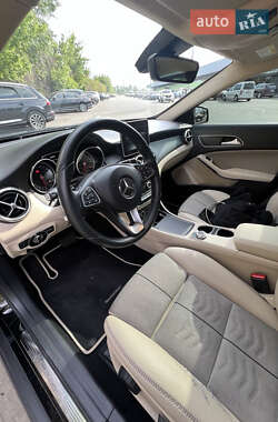 Позашляховик / Кросовер Mercedes-Benz GLA-Class 2017 в 