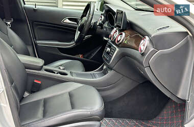 Позашляховик / Кросовер Mercedes-Benz GLA-Class 2015 в 