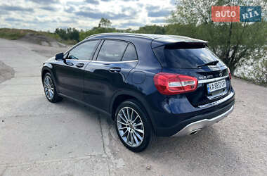 Позашляховик / Кросовер Mercedes-Benz GLA-Class 2017 в 