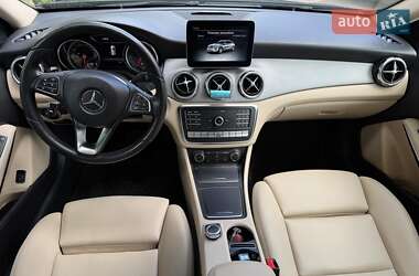 Позашляховик / Кросовер Mercedes-Benz GLA-Class 2017 в 