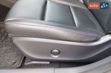 Внедорожник / Кроссовер Mercedes-Benz GLA-Class 2016 в 
