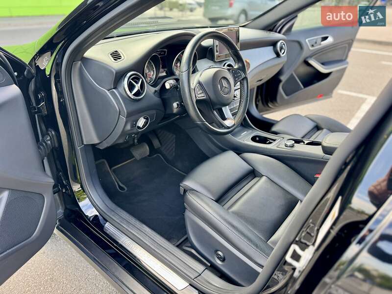 Позашляховик / Кросовер Mercedes-Benz GLA-Class 2016 в Києві