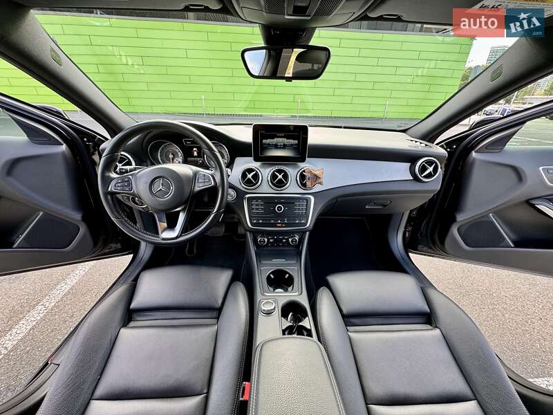 Позашляховик / Кросовер Mercedes-Benz GLA-Class 2016 в Києві