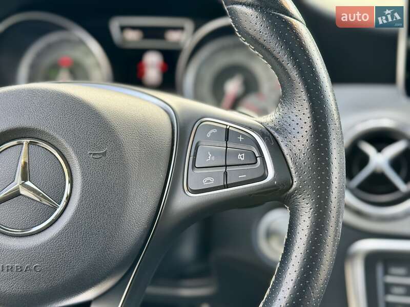 Позашляховик / Кросовер Mercedes-Benz GLA-Class 2016 в Києві