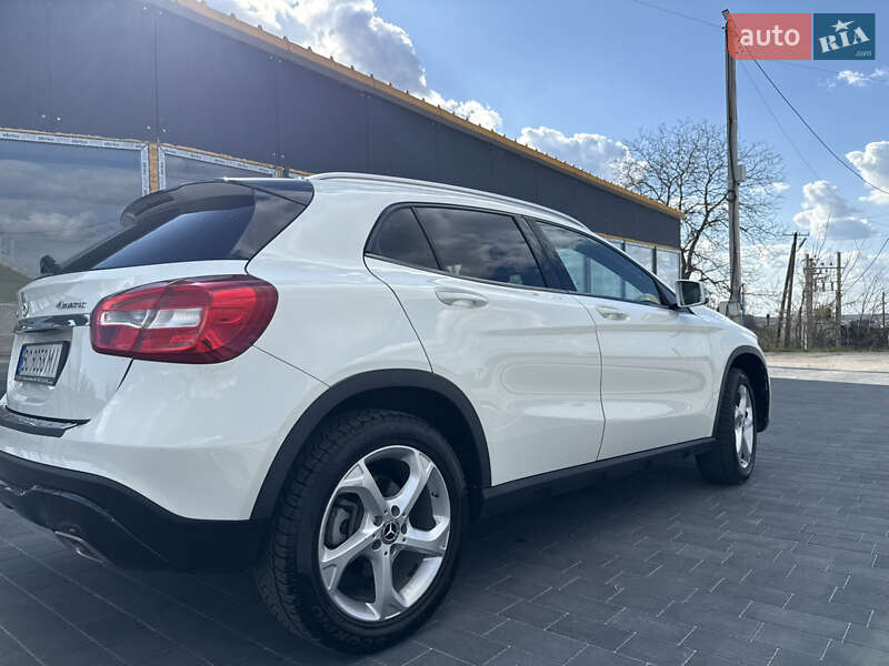 Внедорожник / Кроссовер Mercedes-Benz GLA-Class 2017 в Львове