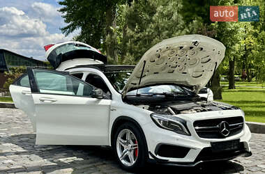 Позашляховик / Кросовер Mercedes-Benz GLA-Class 2016 в 
