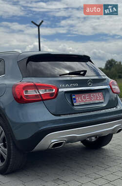 Позашляховик / Кросовер Mercedes-Benz GLA-Class 2015 в 