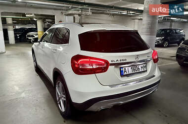 Внедорожник / Кроссовер Mercedes-Benz GLA-Class 2015 в 