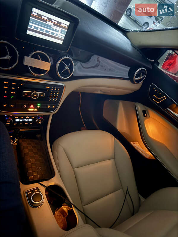 Позашляховик / Кросовер Mercedes-Benz GLA-Class 2015 в Києві