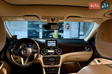 Внедорожник / Кроссовер Mercedes-Benz GLA-Class 2015 в 