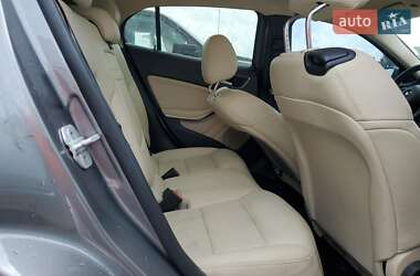 Внедорожник / Кроссовер Mercedes-Benz GLA-Class 2015 в 