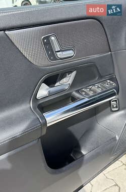 Внедорожник / Кроссовер Mercedes-Benz GLA-Class 2021 в 