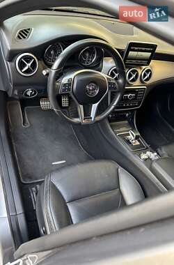 Хэтчбек Mercedes-Benz GLA-Class 2015 в 