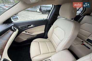 Внедорожник / Кроссовер Mercedes-Benz GLA-Class 2016 в 