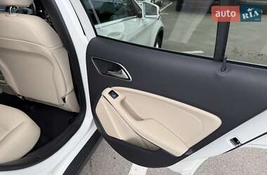 Внедорожник / Кроссовер Mercedes-Benz GLA-Class 2016 в 