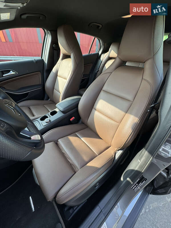 Внедорожник / Кроссовер Mercedes-Benz GLA-Class 2018 в Киеве