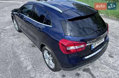 Позашляховик / Кросовер Mercedes-Benz GLA-Class 2018 в Києві