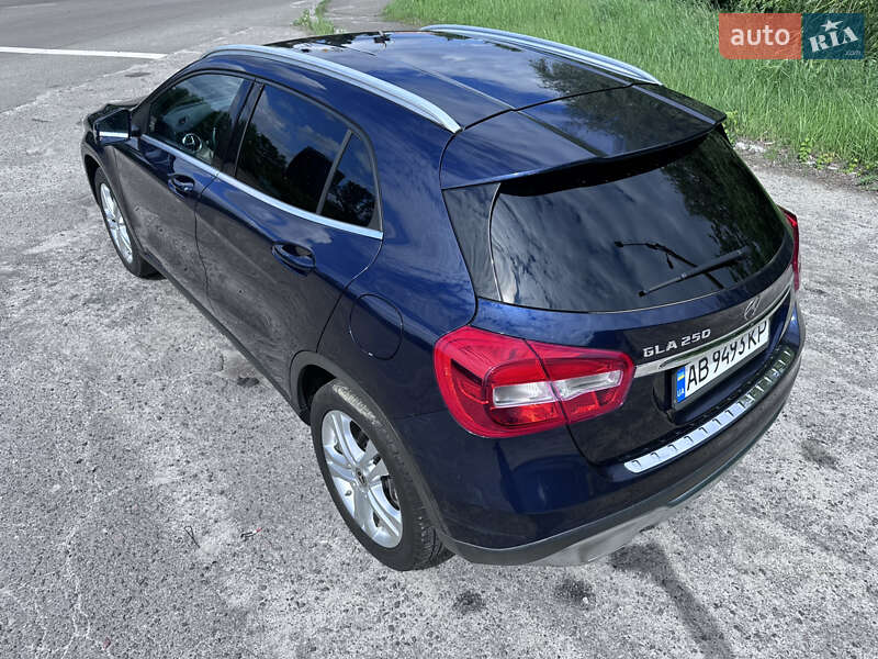 Внедорожник / Кроссовер Mercedes-Benz GLA-Class 2018 в 