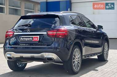 Внедорожник / Кроссовер Mercedes-Benz GLA-Class 2019 в 