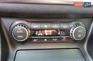Внедорожник / Кроссовер Mercedes-Benz GLA-Class 2015 в 