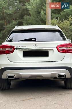 Внедорожник / Кроссовер Mercedes-Benz GLA-Class 2015 в 