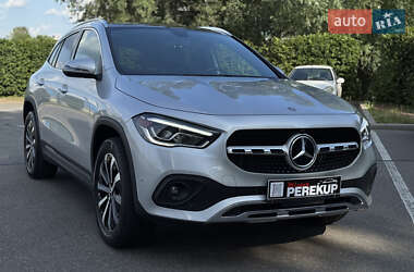 Внедорожник / Кроссовер Mercedes-Benz GLA-Class 2020 в Киеве