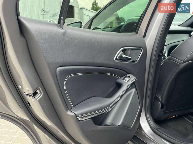 Позашляховик / Кросовер Mercedes-Benz GLA-Class 2019 в Львові