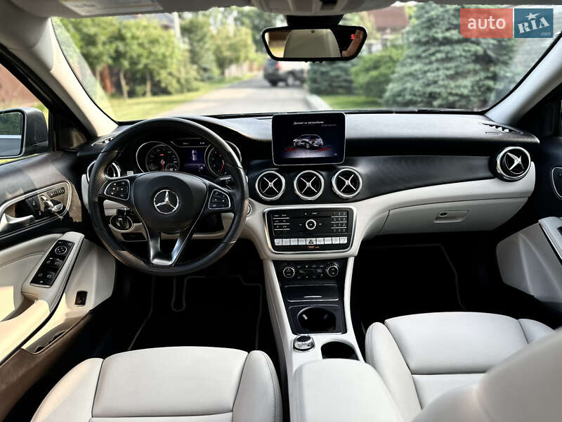 Внедорожник / Кроссовер Mercedes-Benz GLA-Class 2019 в Киеве