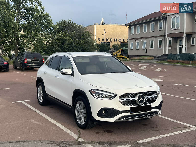 Внедорожник / Кроссовер Mercedes-Benz GLA-Class 2020 в 