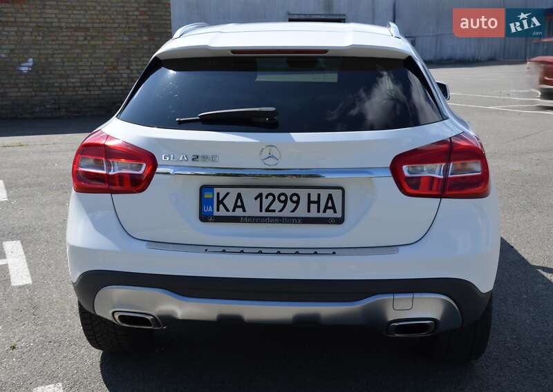Внедорожник / Кроссовер Mercedes-Benz GLA-Class 2019 в Киеве