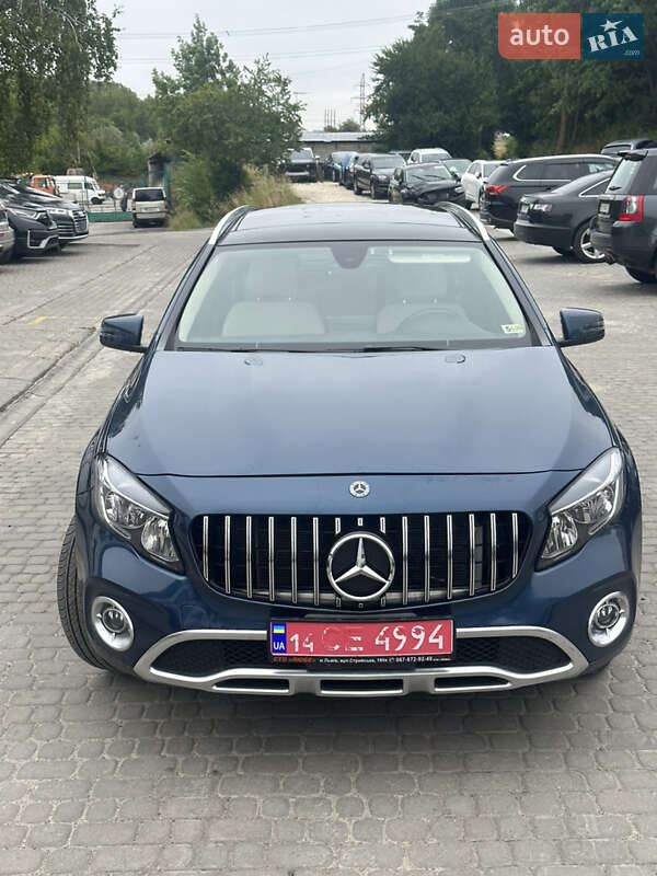 Позашляховик / Кросовер Mercedes-Benz GLA-Class 2018 в Львові