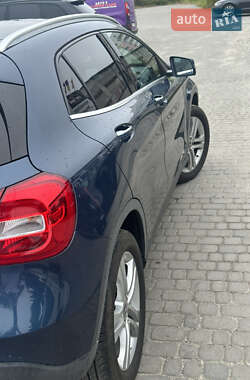 Позашляховик / Кросовер Mercedes-Benz GLA-Class 2018 в 