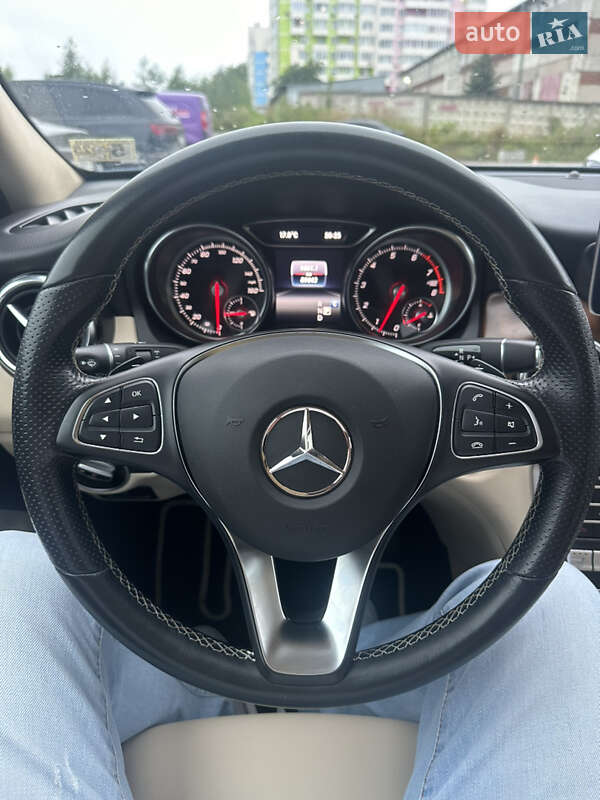 Позашляховик / Кросовер Mercedes-Benz GLA-Class 2018 в Львові