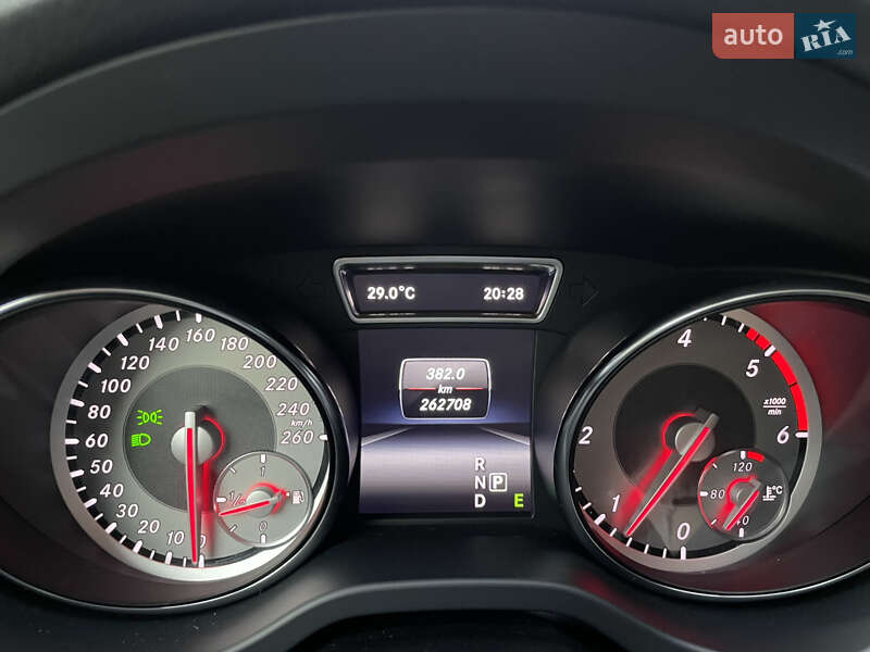Внедорожник / Кроссовер Mercedes-Benz GLA-Class 2014 в Киеве фото 43 Внедорожник / Кроссовер Mercedes-Benz GLA-Class 2014 в Киеве