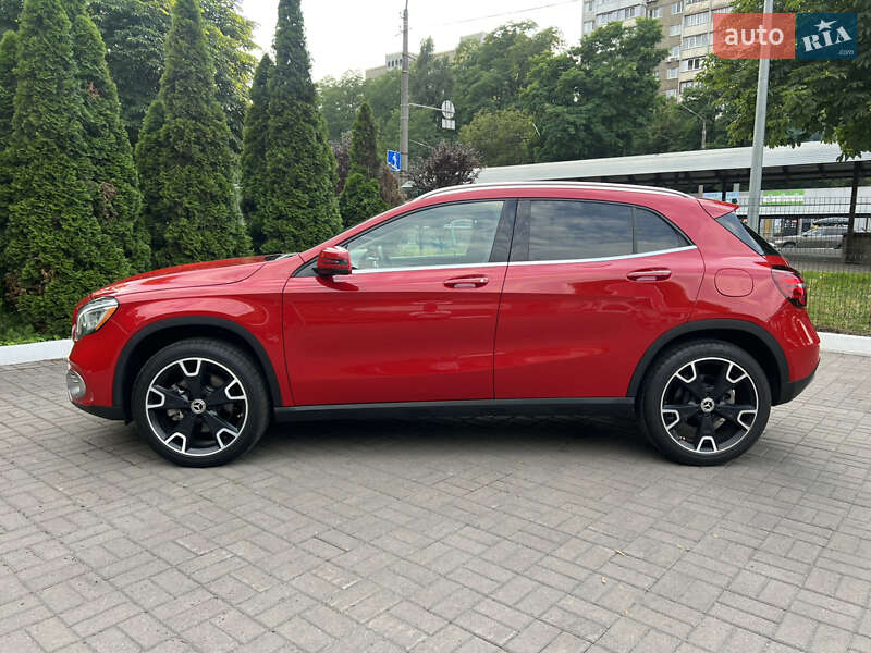 Внедорожник / Кроссовер Mercedes-Benz GLA-Class 2019 в Киеве