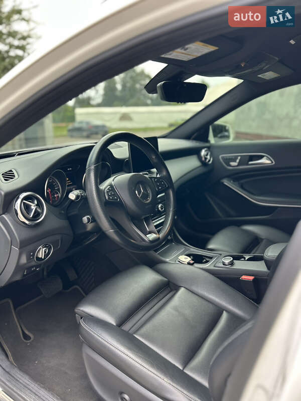 Внедорожник / Кроссовер Mercedes-Benz GLA-Class 2019 в Киеве