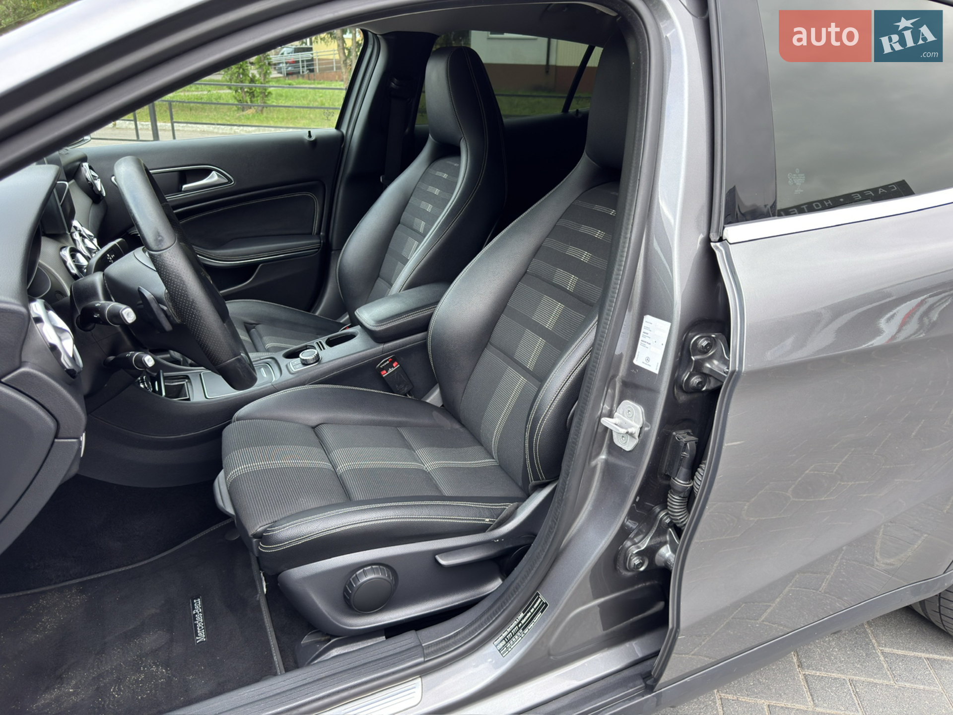 2017 Mercedes-Benz GLA-klasse - мініатюра 26