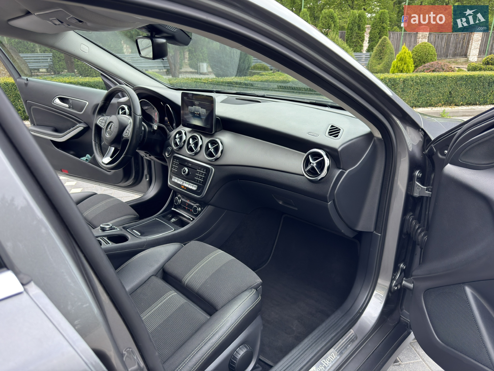 2017 Mercedes-Benz GLA-klasse - мініатюра 32