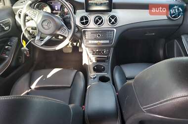 Внедорожник / Кроссовер Mercedes-Benz GLA-Class 2017 в 