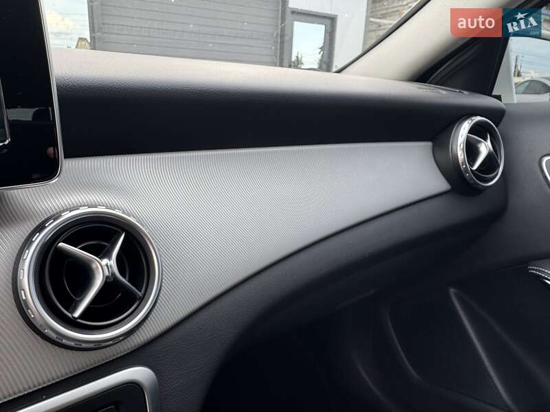 Внедорожник / Кроссовер Mercedes-Benz GLA-Class 2016 в Тернополе