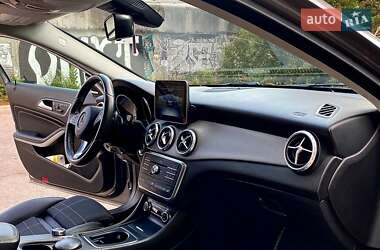 Внедорожник / Кроссовер Mercedes-Benz GLA-Class 2016 в 