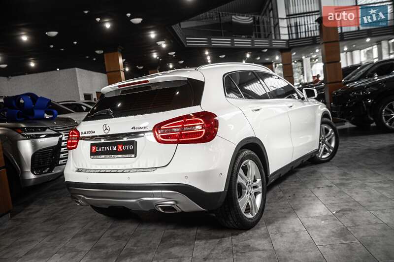 Внедорожник / Кроссовер Mercedes-Benz GLA-Class 2016 в Одессе фото 12 Внедорожник / Кроссовер Mercedes-Benz GLA-Class 2016 в Одессе