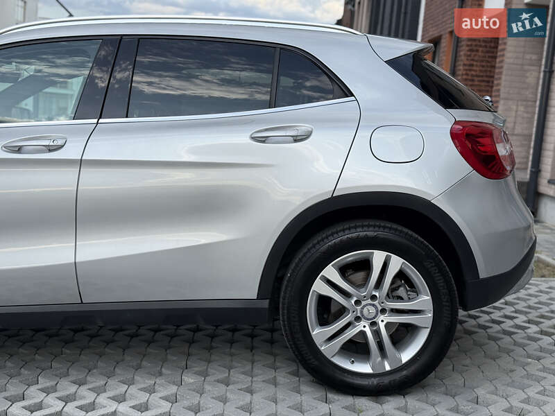 Внедорожник / Кроссовер Mercedes-Benz GLA-Class 2016 в Ровно